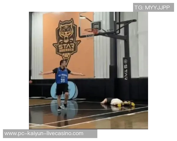 足球假摔现象分析与对策探讨揭示体育精神的扭曲与重塑之路 足球假摔现象分析与对策探讨揭示体育精神的扭曲与重塑之路